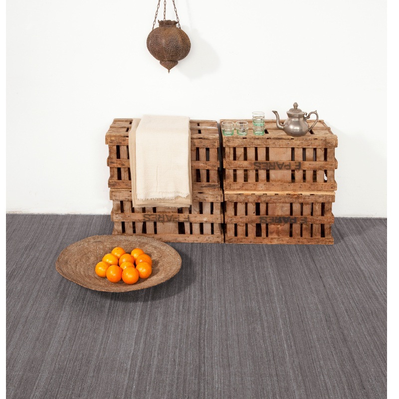 Nanimarquina NOMAD Gris Teppich Ambiente1