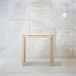 Jan Kurtz HAYA Tisch