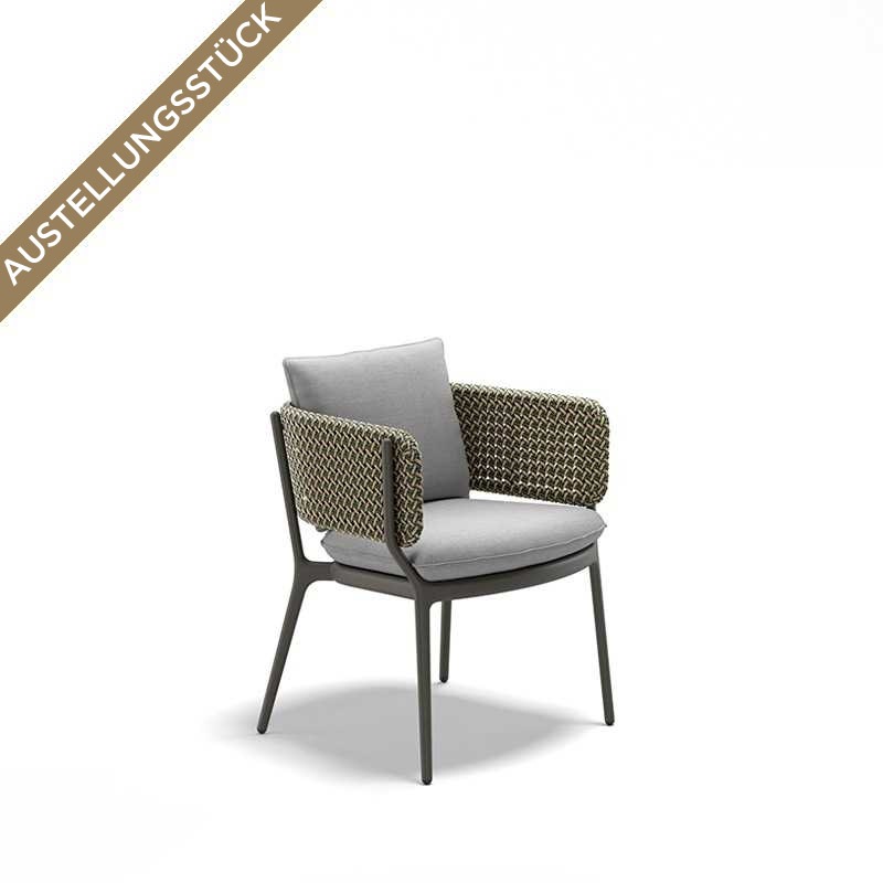 DEDON BELLMONDE Armlehnstuhl Black Pepper/ Pine, Polster Linen Grey