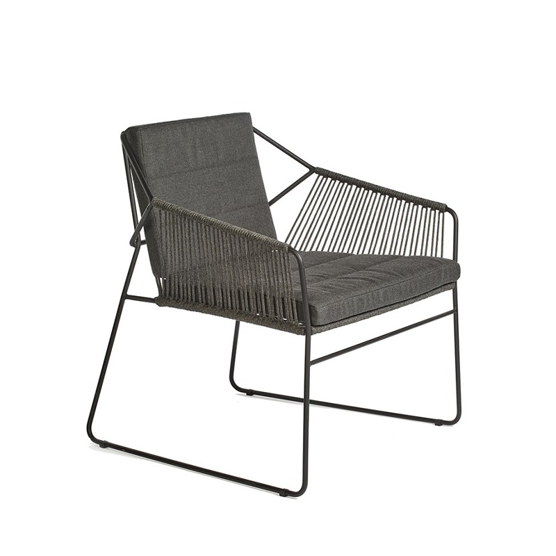 SANDUR Low Armlehnstuhl, komplett geschnürt