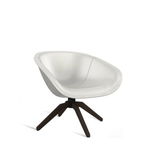 B&B Italia MART Drehsessel mit Holzgestell, Kernleder