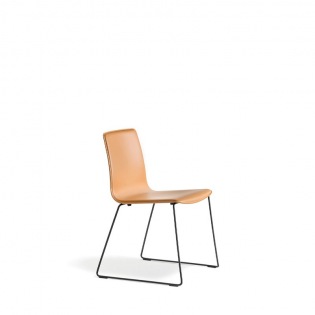 Pedrali INGA 5669 Kufenstuhl, Kernleder